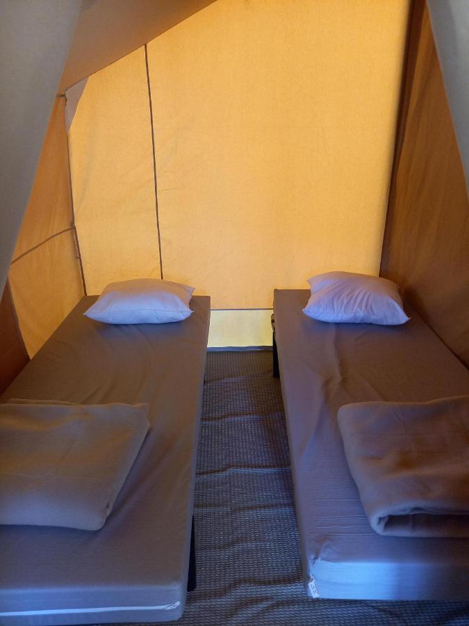 Camping Onlycamp Les Pins Nancay Exterior foto