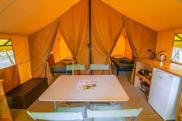 Camping Onlycamp Les Pins Nancay Exterior foto
